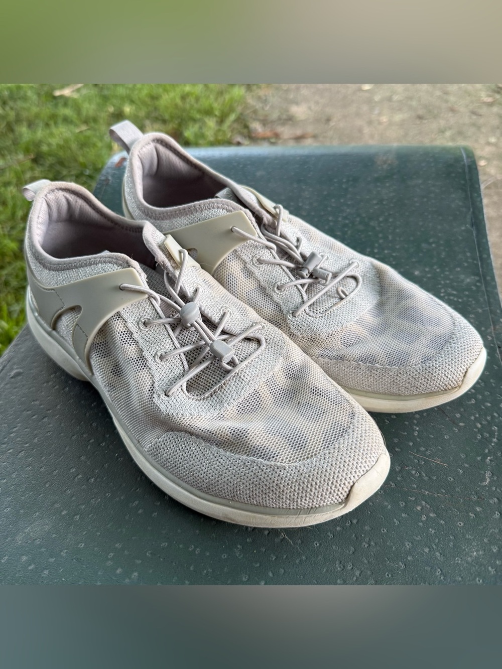 Vionic Amalia Sneakers Bungee Lace Leopard Mesh Women’s Sz 9 Mesh Overlay
